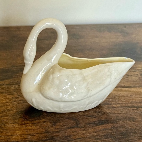 Vintage Belleek Swan Creamer Parian China Figurine 4th Mark 1940s Irish Pottery - Picture 1 of 9
